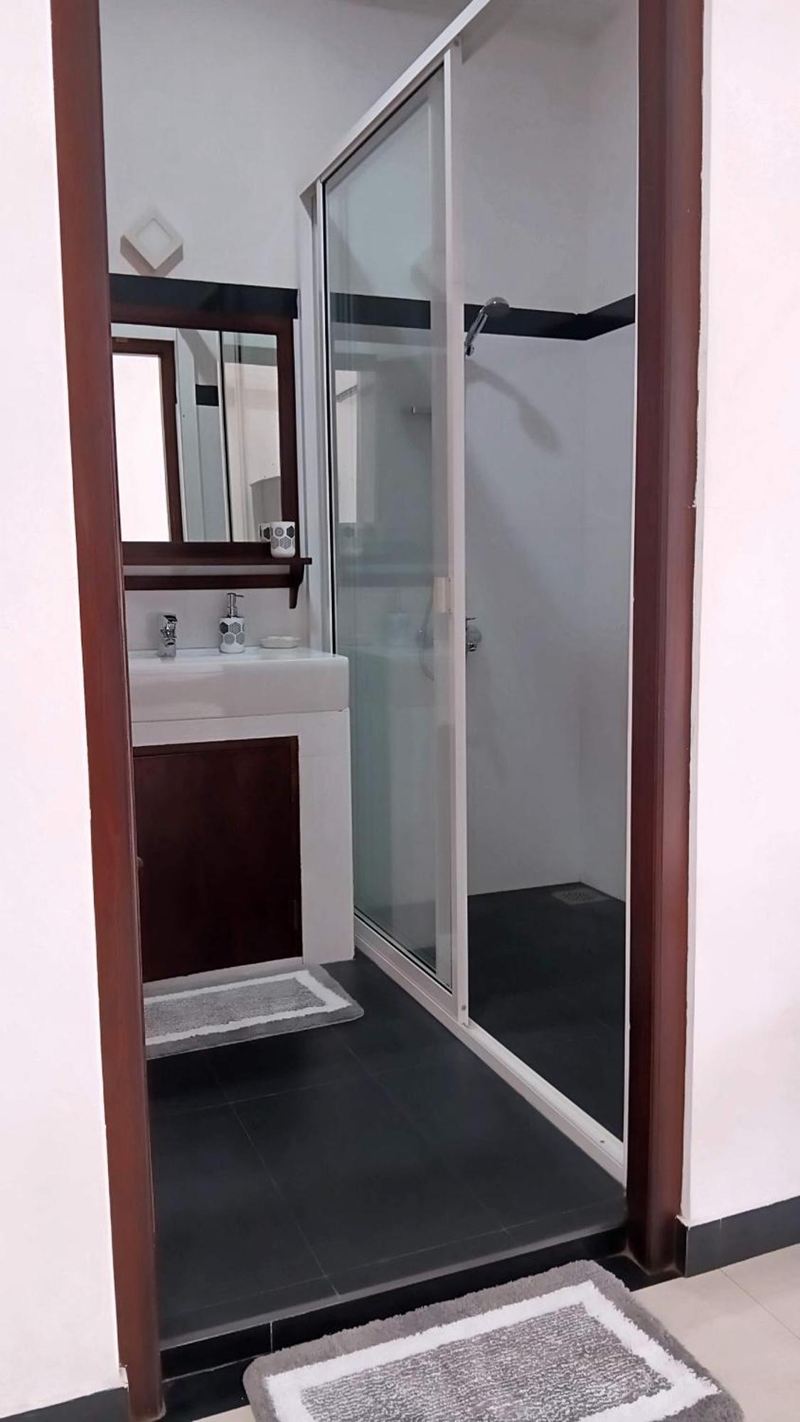 Aurora Hotel هيكادوفا المظهر الخارجي الصورة