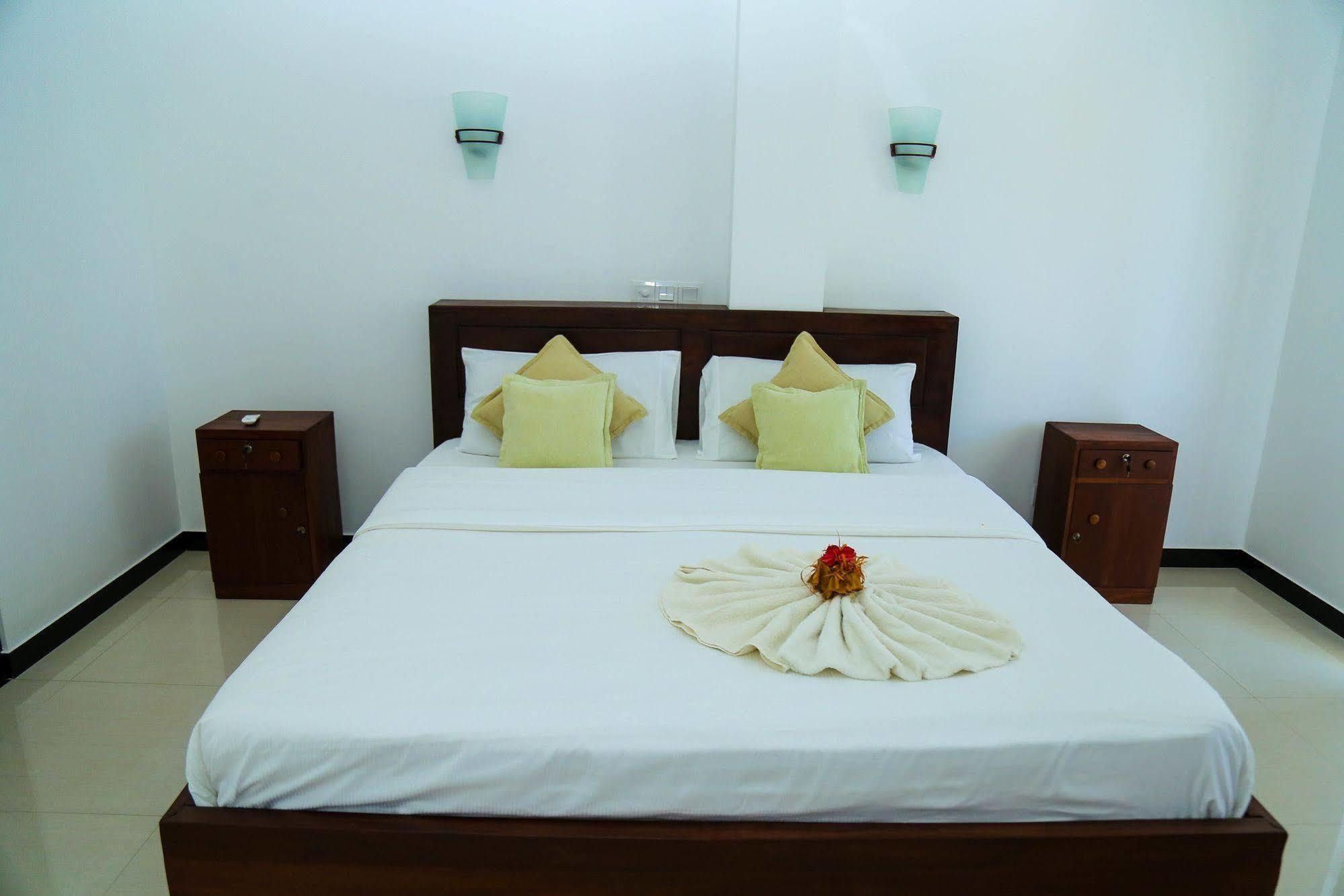 Aurora Hotel هيكادوفا المظهر الخارجي الصورة